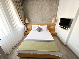 Müzeyyen Hanım Konağı Alaçatı 12+