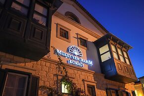 Müzeyyen Hanım Konağı Alaçatı 12+