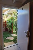 Müzeyyen Hanım Konağı Alaçatı 12+