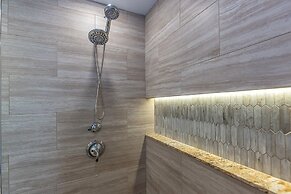 Palms At Wailea 2104 2 Bedroom Condo