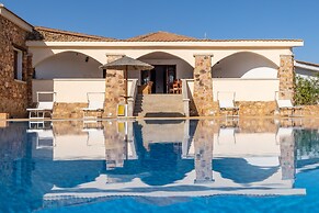 Chic Villa Antonina 2 Bedroom Apartment Sleeps 6