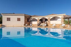 Chic Villa Antonina 2 Bedroom Apartment Sleeps 6