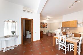 Chic Villa Antonina 2 Bedroom Apartment Sleeps 6