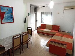 Quiet Apartment by the sea