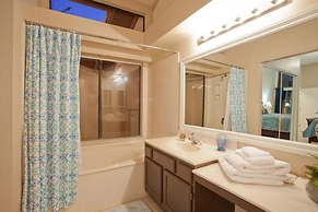 Charming 2BR-2BA by BlueBarrelHomes