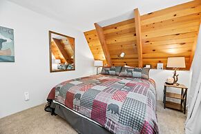 Moonlight Shores Lakefront