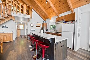 Moonlight Shores Lakefront