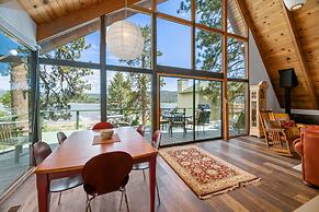 Moonlight Shores Lakefront