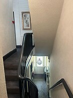 Stay At 22 Glen Allan Hotel