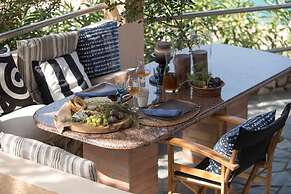 Luxury Seaview Apartment, 60sec Walk To Beach!