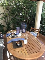 Luxury Seaview Apartment, 60sec Walk To Beach!