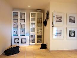 Luxury Seaview Apartment, 60sec Walk To Beach!