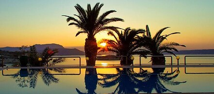 Luxury Seaview Apartment, 60sec Walk To Beach!