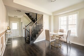GLOBALSTAY Modern 3 BD House in Brampton
