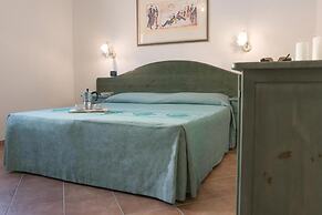 Idyllic Residence Cala Viola B4 one Bedroom Apartment Sleeps 4 Persons