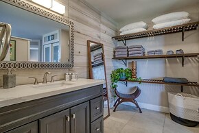 Tranquil Oceanfront Vistas