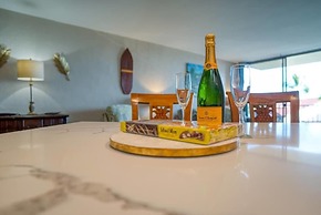 Tranquil Oceanfront Vistas