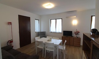 Renovated Villa With Private Fenced Garden