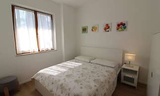 Renovated Villa With Private Fenced Garden