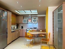 Central Beach Apartment