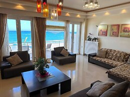 Central Beach Apartment