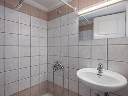 Tuscany Villa Near Marathi Beach 13pl 5bd