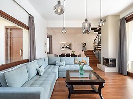 Tuscany Villa Near Marathi Beach 13pl 5bd