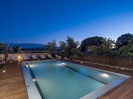 Tuscany Villa Near Marathi Beach 13pl 5bd