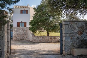 Tuscany Villa Near Marathi Beach 13pl 5bd