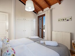 Tuscany Villa Near Marathi Beach 13pl 5bd