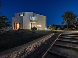 Tuscany Villa Near Marathi Beach 13pl 5bd