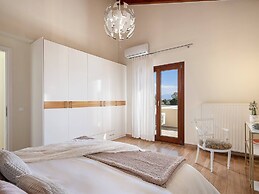 Tuscany Villa Near Marathi Beach 13pl 5bd