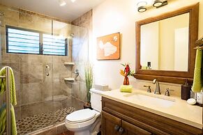 Tropical & Serene Garden Vistas