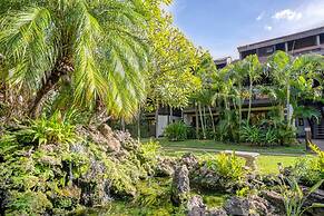 Tropical & Serene Garden Vistas