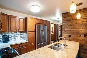 Tropical & Serene Garden Vistas