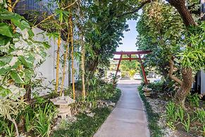 Tropical & Serene Garden Vistas