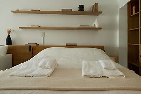 Luminous Studio in downtown Palermo Soho