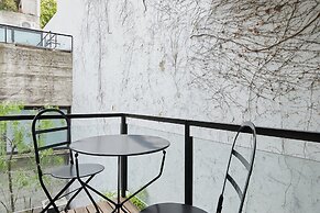 Luminous Studio in downtown Palermo Soho