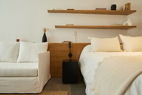 Luminous Studio in downtown Palermo Soho