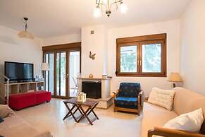 Octopus House 1 min From the Beach of Nikiti