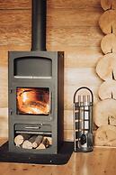 Fjordhygge, Cozy Log Retreat Near Sea & Forest - Sauna & Outdoor Livin