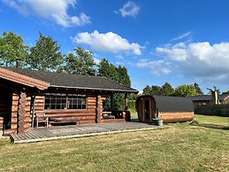 Fjordhygge, Cozy Log Retreat Near Sea & Forest - Sauna & Outdoor Livin