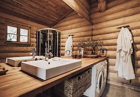 Fjordhygge, Cozy Log Retreat Near Sea & Forest - Sauna & Outdoor Livin