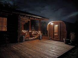 Fjordhygge, Cozy Log Retreat Near Sea & Forest - Sauna & Outdoor Livin