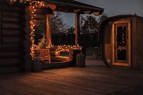 Fjordhygge, Cozy Log Retreat Near Sea & Forest - Sauna & Outdoor Livin