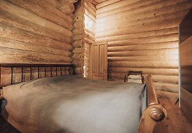 Fjordhygge, Cozy Log Retreat Near Sea & Forest - Sauna & Outdoor Livin