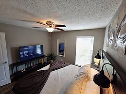 Live on the Bay - Walk To Moody Gardens - Private Fishing Pier & Boat 