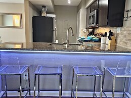 Live on the Bay - Walk To Moody Gardens - Private Fishing Pier & Boat 