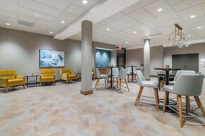 Cambria Hotel Lake Placid - Lakeside Resort