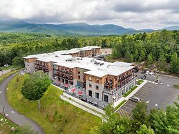 Cambria Hotel Lake Placid - Lakeside Resort